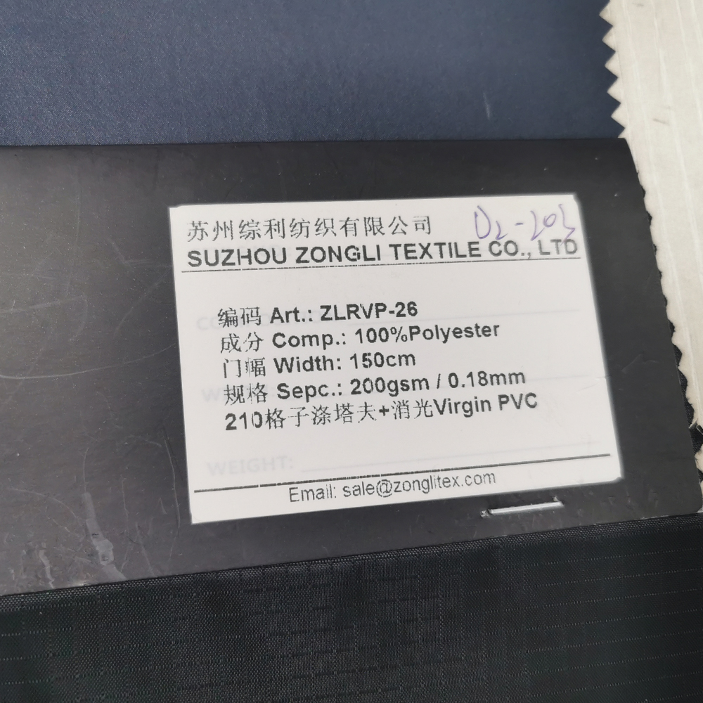 Taffeta poileistear ribstop 210T le sciath PVC maighdean iomlán dull 200gsm 0.18mm le haghaidh cóta báistí